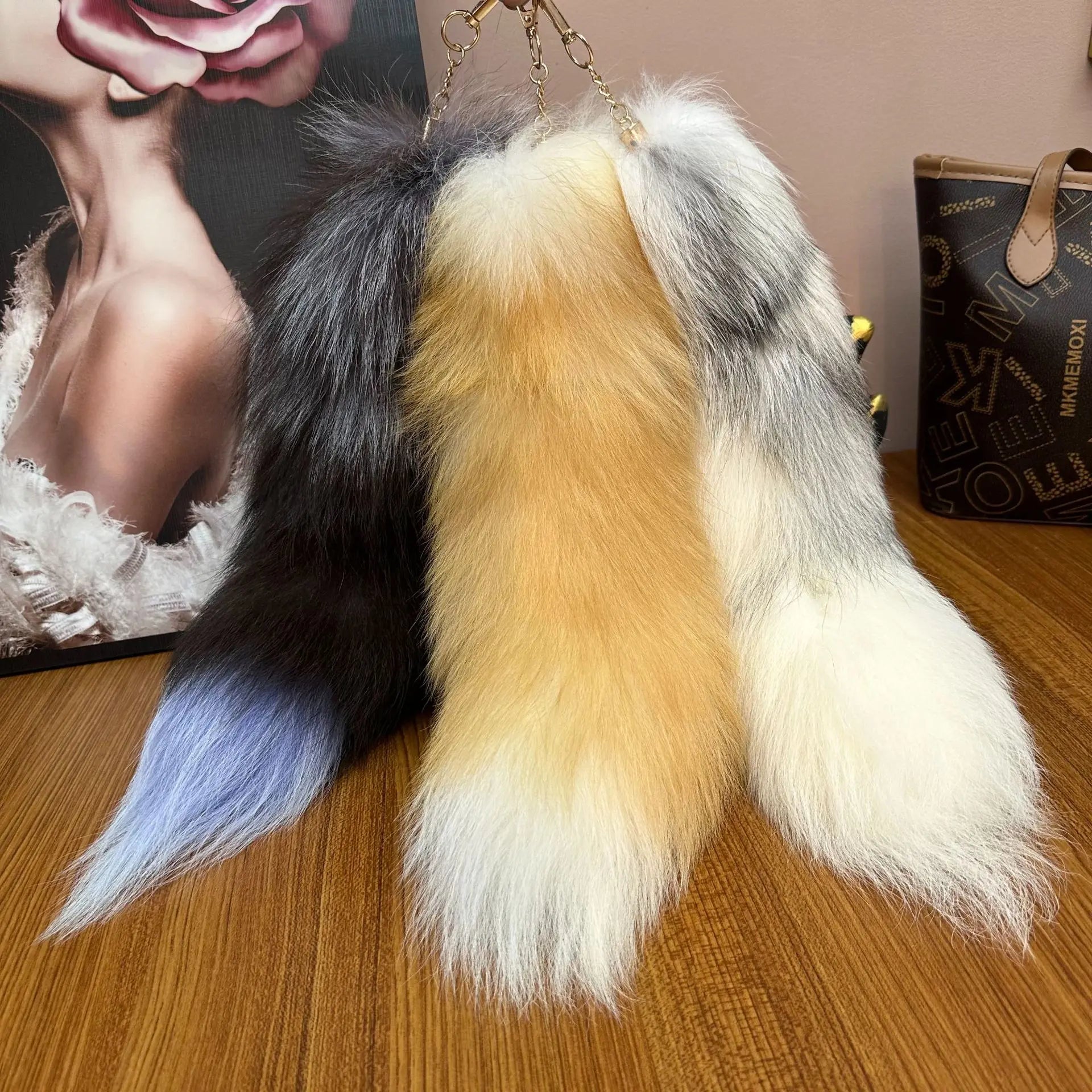 Fox Tail Keychain - Fluffy Faux Fur Anime Cosplay Accessory with Adjustable Hook for Bags Rave Festival Kawaii Gothic Bag Charm Pendant